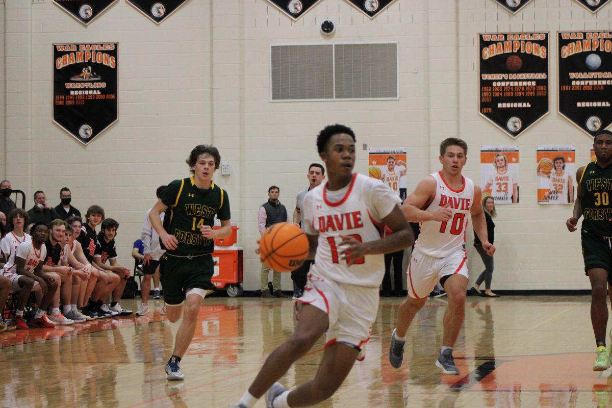 Zymere Hudson (‘22) breaks away on a fast break towards the basket.