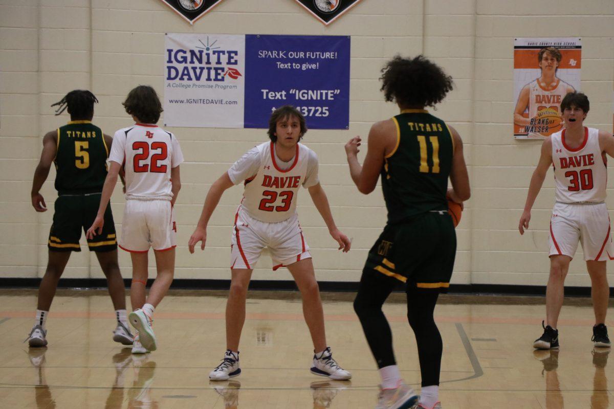 Jake Powers (‘22) locks down on defense. 