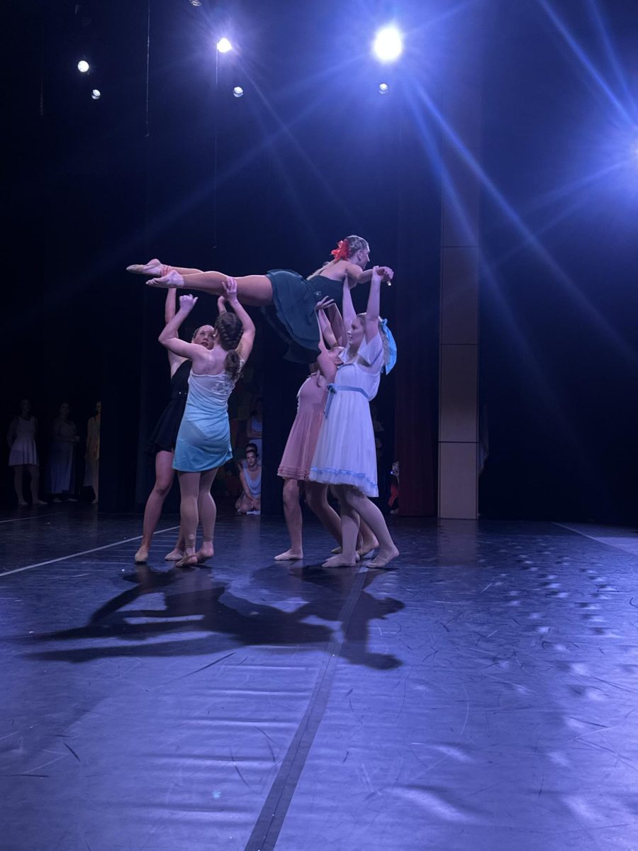 Flight Through Neverland: Davie High Winter Dance Concert