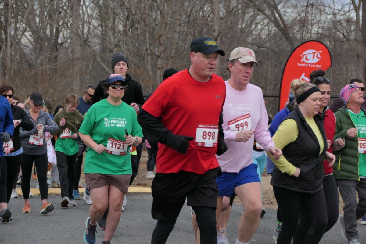 Popsicle 5K participants run in the 2024 5K. Image by Tami Daniel