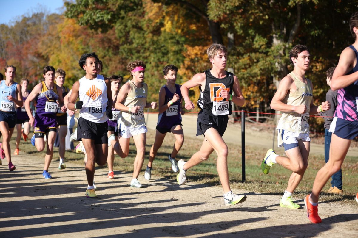 Jacob Steeleman focuses on his pace mid race, striving to keep up with the pack. 