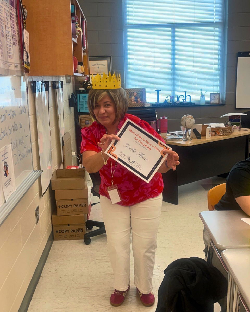 Yvette Shore poses with her Student Choice Award.